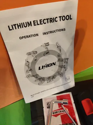 Mini motosierra 21V a batería