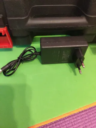 Mini motosierra 21V a batería