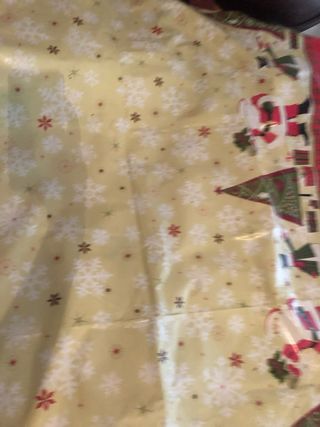 Tovaglia natalizia con Babbo Natale e alberi di Natale