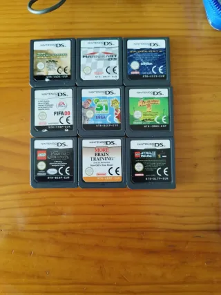 Nintendo DS Blu + 9 Giochi, Caricatore e Custodia