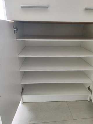 Zapatero blanco con cajón y 2 puertas