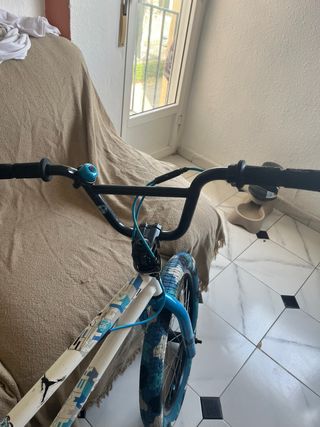 Bicicleta BMX Azul Camuflaje,le falta la silla