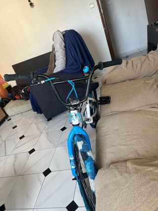 Bicicleta BMX Azul Camuflaje,le falta la silla