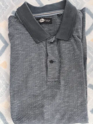 Camicie e polo a maniche corte di diverse marche