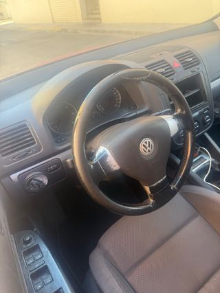 Volkswagen Golf 2004