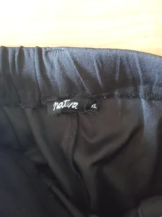 Pantalón negro mujer con cinturón
