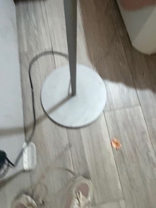 Lámpara de pie con tulipa