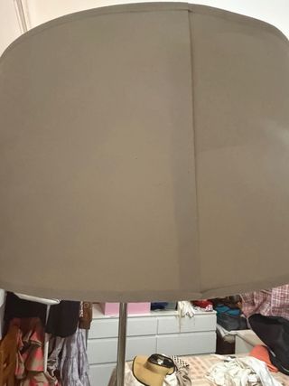Lámpara de pie con tulipa