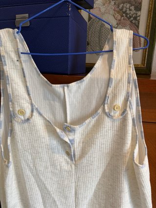 Mono playero blanco y azul