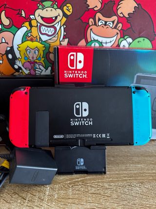 Nintendo Switch Rojo y Azul Completa + 2 juegos