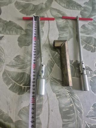 2 Llaves Bujía CARTULL 16/21mm + una de Pipa
