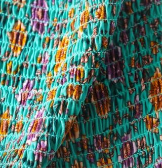 Falda corta floral azul