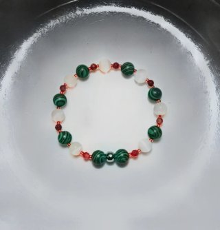 Pulsera de gemas naturales  para dolor menstrual.