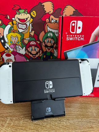 Nintendo Switch OLED con scatola completa + accessori