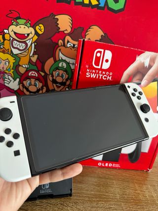 Nintendo Switch OLED con scatola completa + accessori