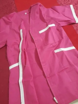 Casacca da lavoro rosa fuxia con zip