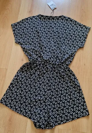 Mono Stradivarius talla S, blanco y negro, nuevo