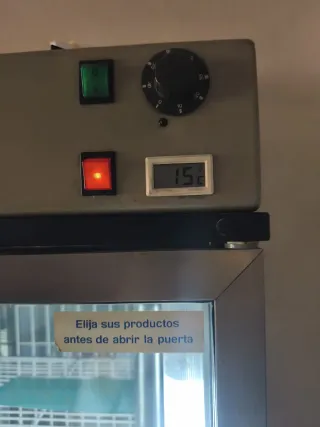 Cámara frigorífica para negocio de alimentación.