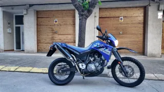Yamaha XT660R 2009 C-Etiqueta