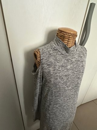 Vestito grigio mélange collo alto spalle scoperte