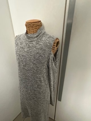 Vestito grigio mélange collo alto spalle scoperte