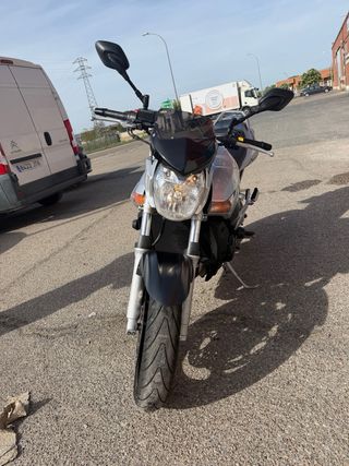 Suzuki GSR 600 año 2009 - 70000 Km