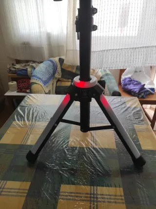 Altavoz Bluetooth LED Karaoke 110W con Trípode