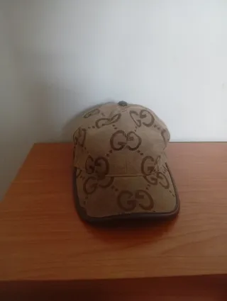 Gorra Gucci Monograma Clásico Marrón