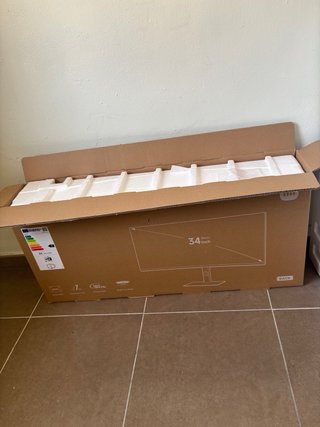 Monitor Xiaomi G34 + Mesa Gaming + altavoces led