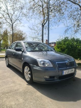 Toyota Avensis 2004
