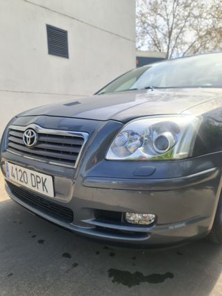 Toyota Avensis 2004