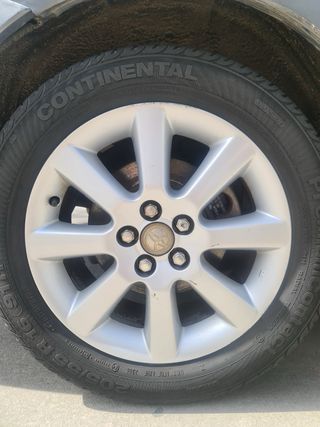 Toyota Avensis 2004