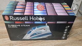 Plancha Russell Hobbs Blanca y Azul