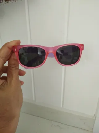 Gafas de sol Polaroid niña rosa y morado