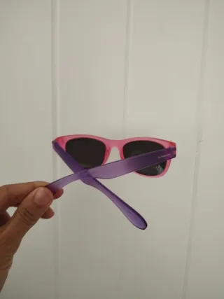 Gafas de sol Polaroid niña rosa y morado