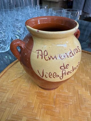 Botijo almendras de villafrechos