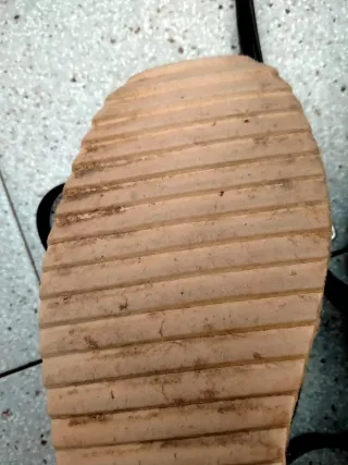 Sandalias cuña esparto negras y beige