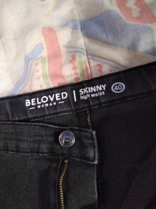 Pantalón vaquero negro Beloved mujer talla 40