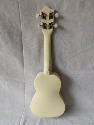 Ukelele soprano con funda - Amarillo (nuevo)