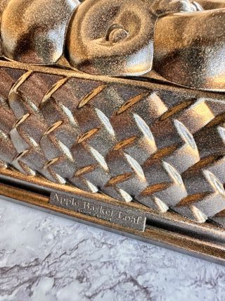 Molde Nordic Ware Apple Basket