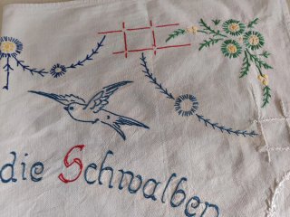 3 Centrotavola ricamato con fiori e scritte