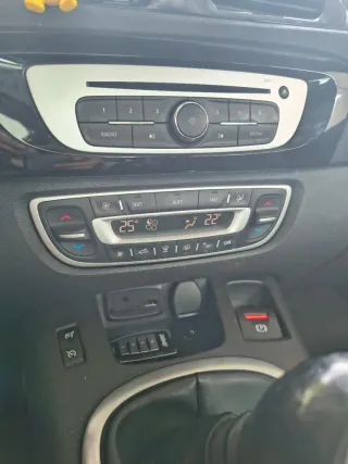 Renault Scenic 2015