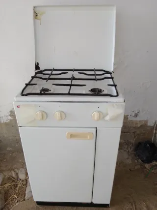 Cocina de gas blanca