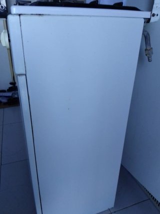 Cocina de gas blanca