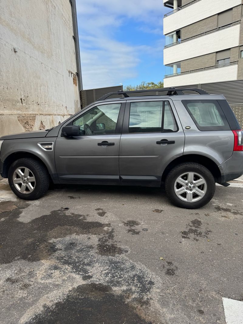 Land Rover Freelander 2009 - foto 1