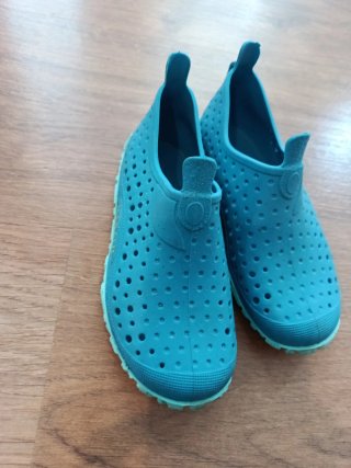 Escarpines agua niño/a unisex Nabaiji. Talla 27-28