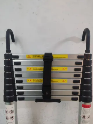 Escalera Telescópica 2.6m con ganchos