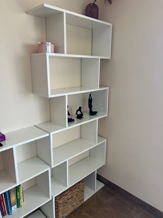 Estantería modular blanca estilo moderno