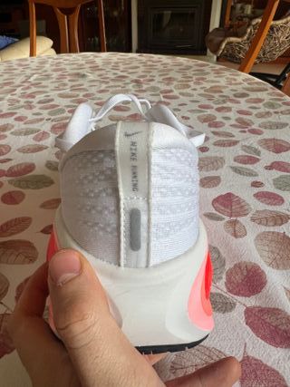 Nike Zoomx Vomero 18 Plus Naranja/Blanco