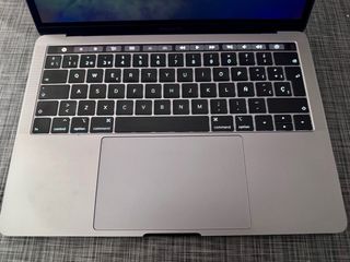 MacBook Pro i5 8GB RAM 512GB SSD 2019, TB